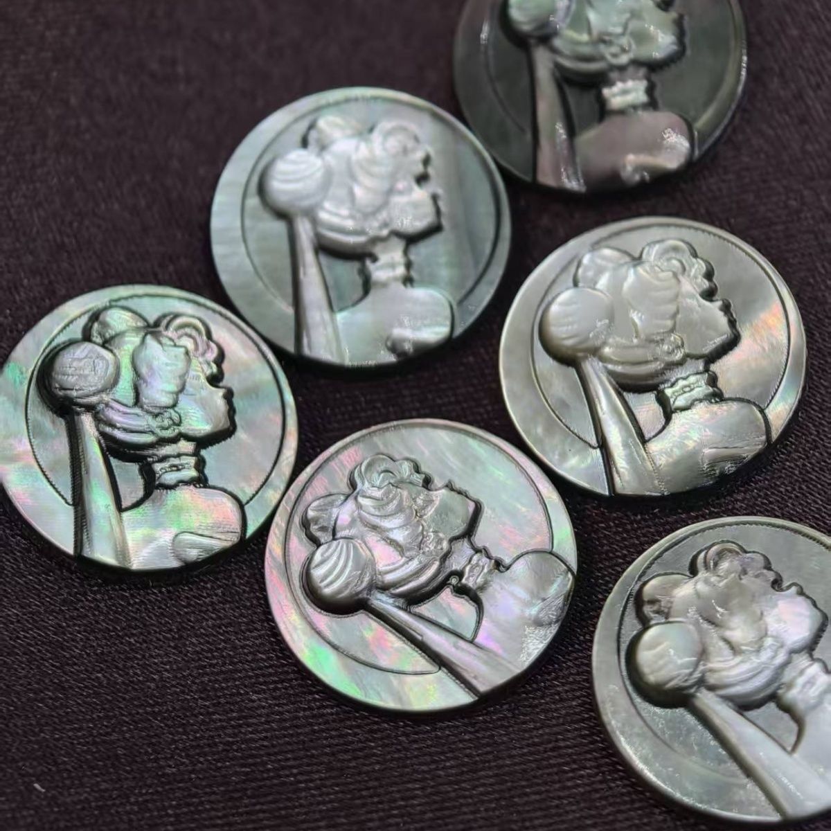  15mm贝壳饰品配件黑蝶贝白蝶贝美少女贝壳雕刻项链吊坠饰品