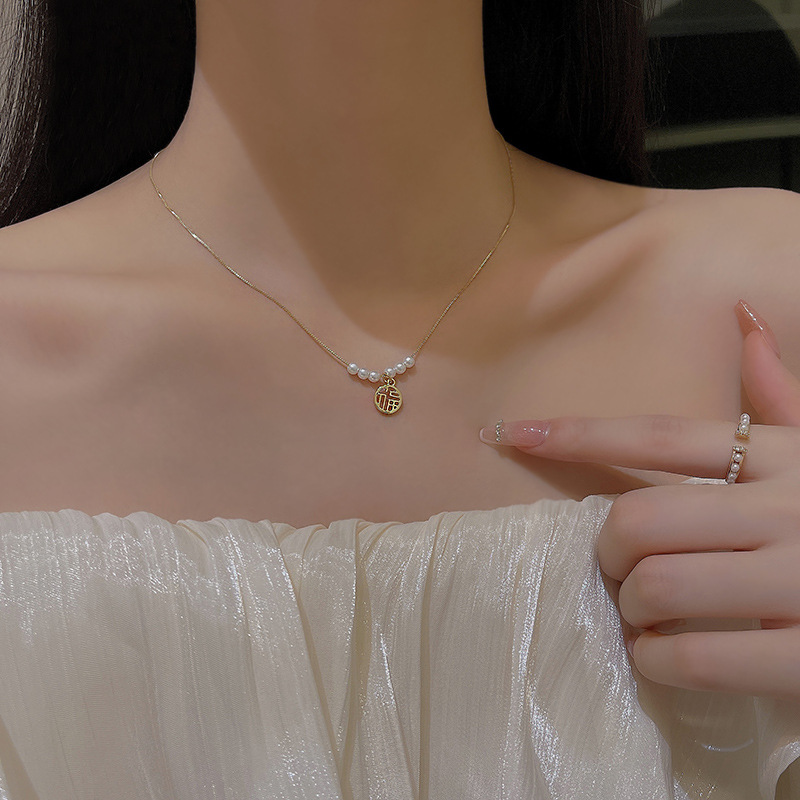 2024 new fu character pearl necklace female light luxury minority design sense advanced clavicle chain all-match super hot necklace Specification drawing