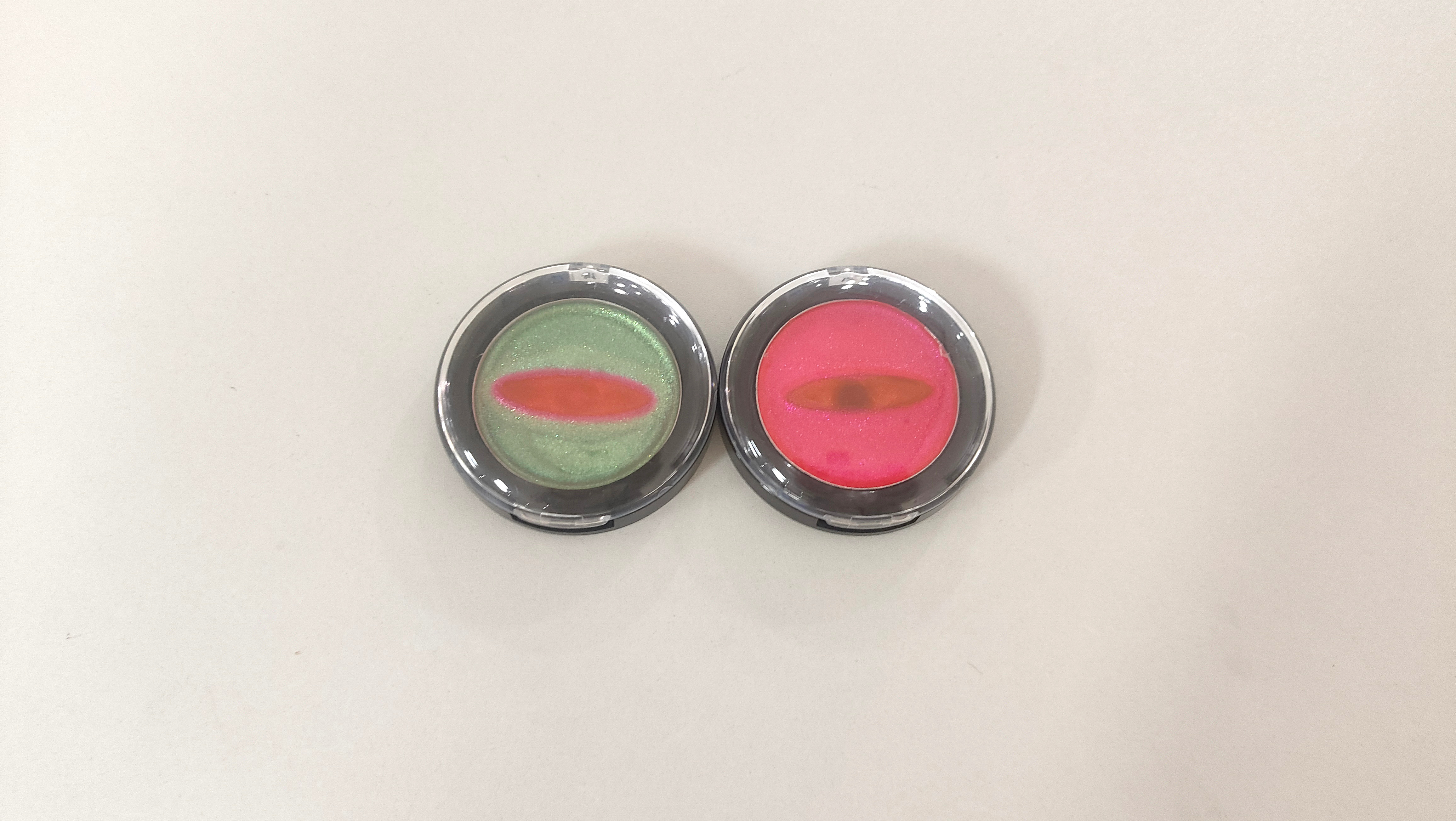 أحمر الوجه، أحمر الوجه Item Picture