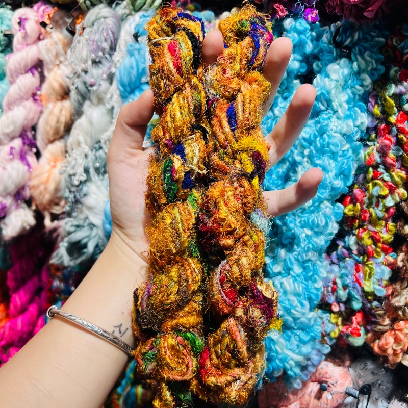 DIY imported new silk yarn, purely handcrafted. DIY accessories, decorations, bags, necklaces, bracelets, and accessories. 1 details Picture