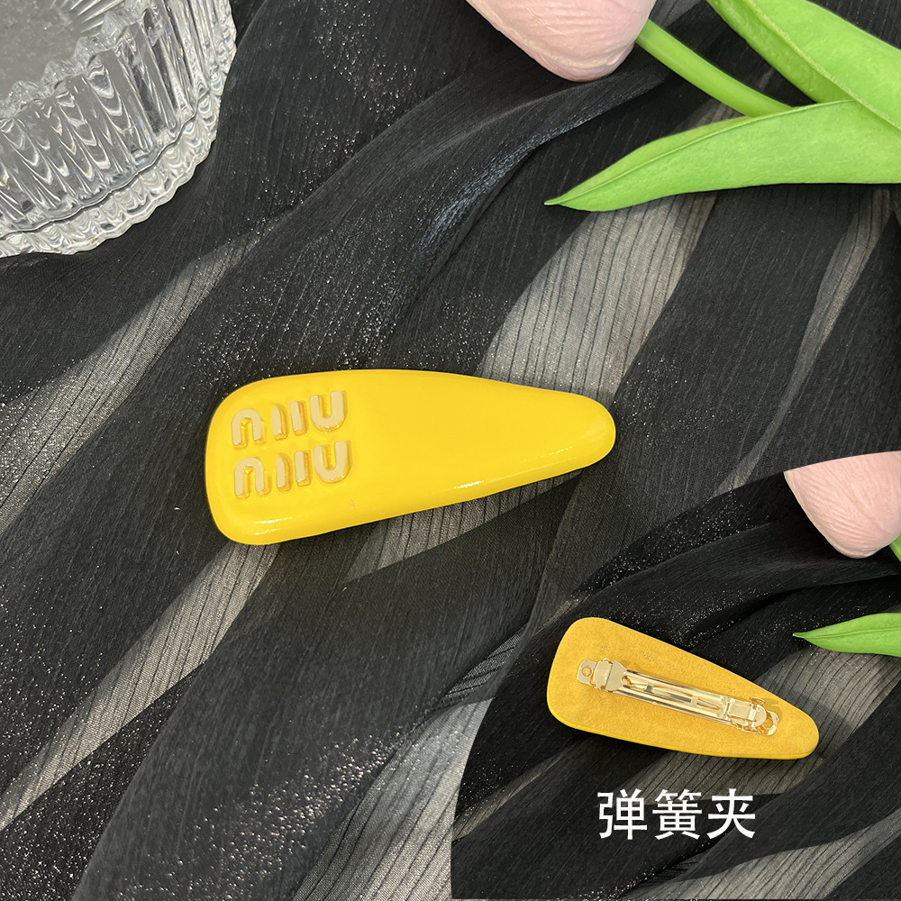 high leather letters bb clip internet celebrity side bang clip all-match head clip ins style minmin sweet cool hair clips hair accessories details Picture