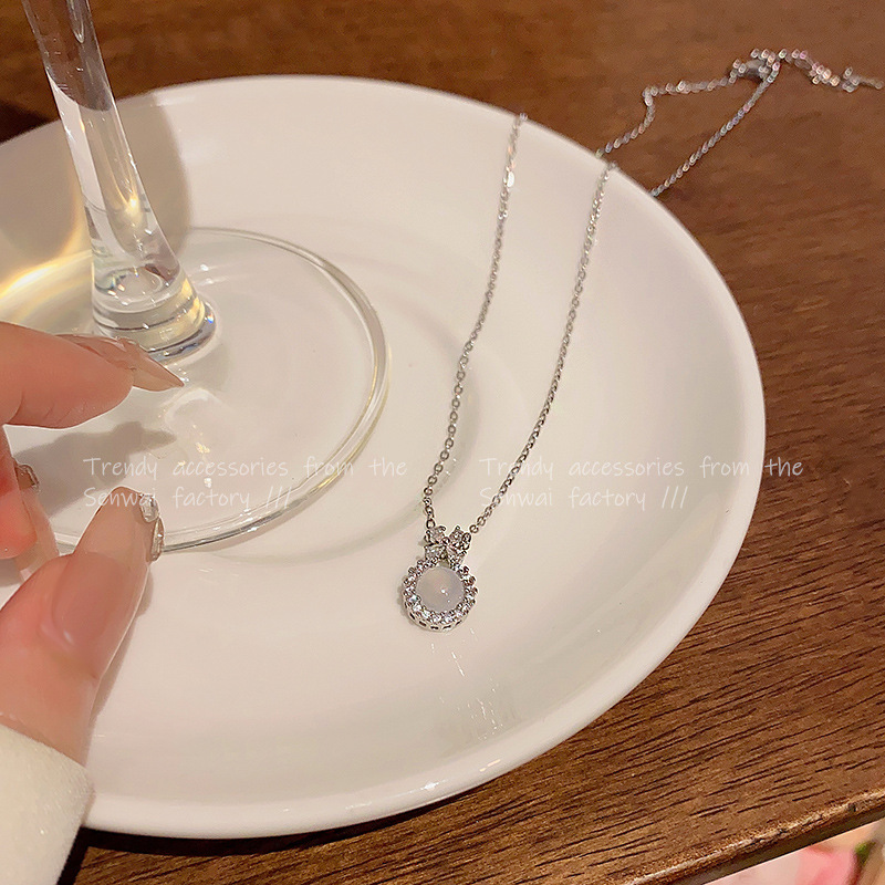 exquisite and versatile opal pendant necklace female high sense light luxury temperament zircon titanium steel clavicle chain new accessories details Picture