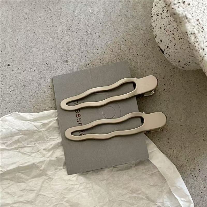 cool style metal silver wave line barrettes a pair of hairclips geometry rectangle water drop duckbill clip bang clip new Application Scenario