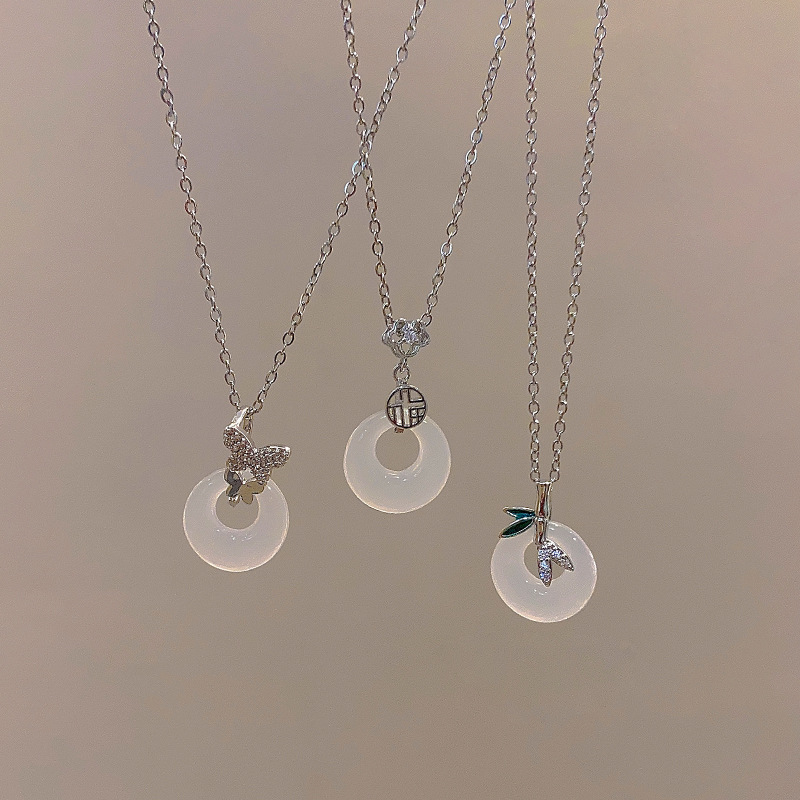 new chinese style safety buckle pendant necklace women's light luxury high-grade clavicle chain 2025 new national style ornament Application Scenario