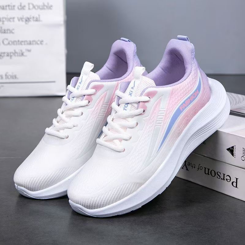 2025 new spring and autumn popular leisure running shoes sneaker breathable shock absorption soft bottom student light running women's shoes Application Scenario