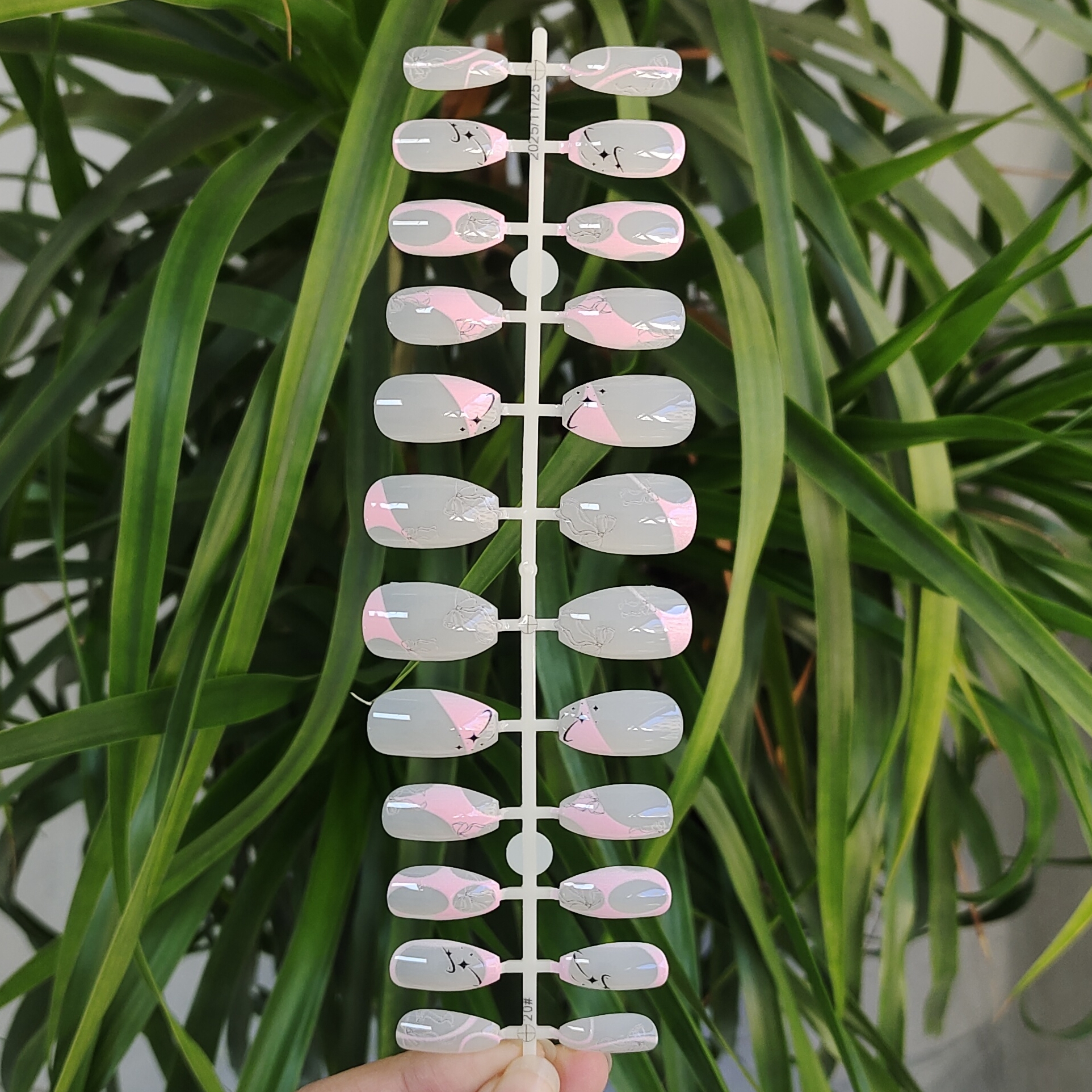 24 PCS PRESS ON NAIL TIPS COFFIN SHAPE PRINTING CRAFT WITH STAR AND BOW PATTERN full figure