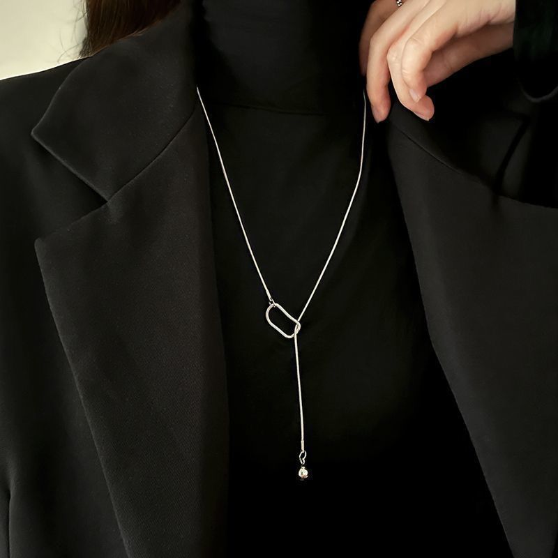 2024 popular high-grade long necklace for women light luxury minority ornament geometric sweater chain autumn and winter clothes fashionable accessories Specification drawing