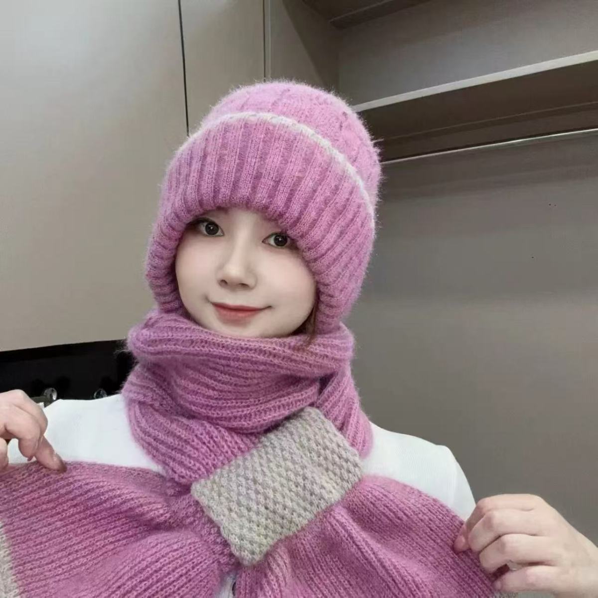 autumn and winter warm velvet padded thickened women's hat scarf integrated snow hat wool woven wire mesh red hat snow hat Specification drawing