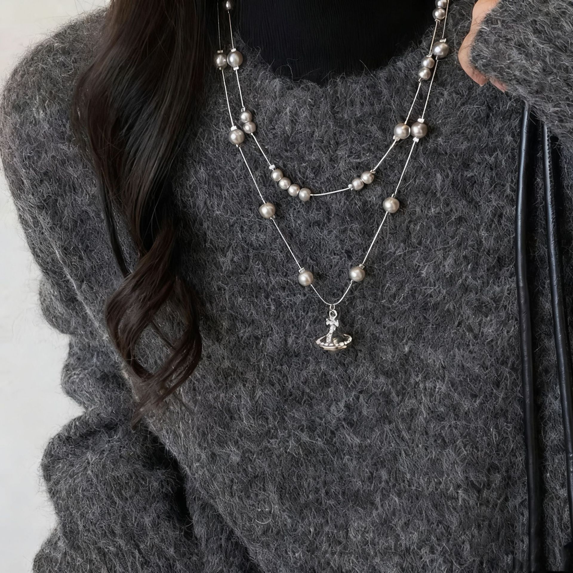 2025 new pearl saturn pendant necklace high-grade pull adjustable autumn and winter titanium steel sweater chain accessories for women Specification drawing