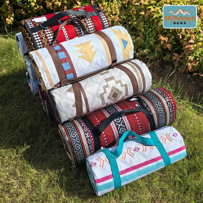 巫山老友户外加厚野餐垫防潮垫野炊露营草坪沙滩垫收纳便捷手提