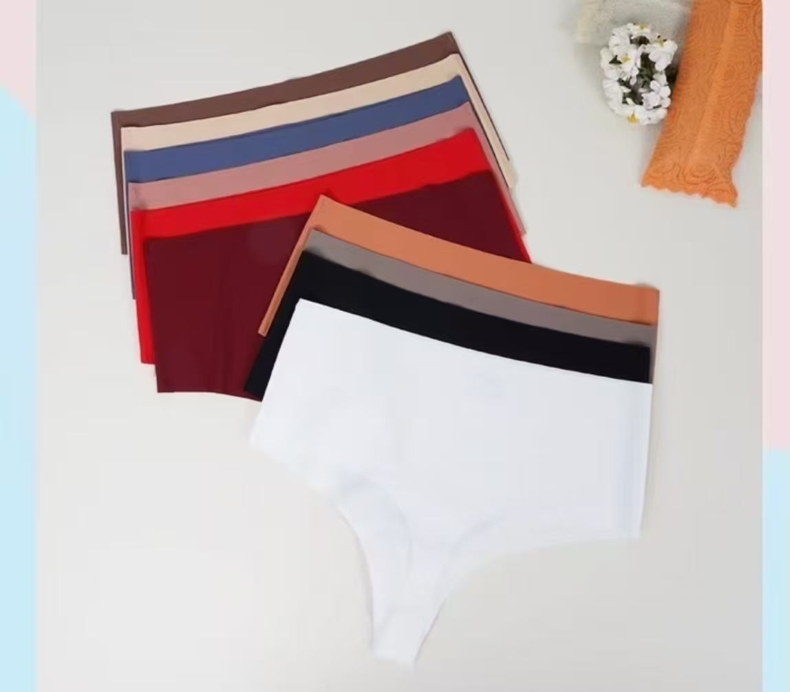 The new multi-color women's underwear with leopard print in European and American style, featuring a seamless, hip-hugging, ice silk, mid-low waist, yoga, pure and sensual, and feminine charm