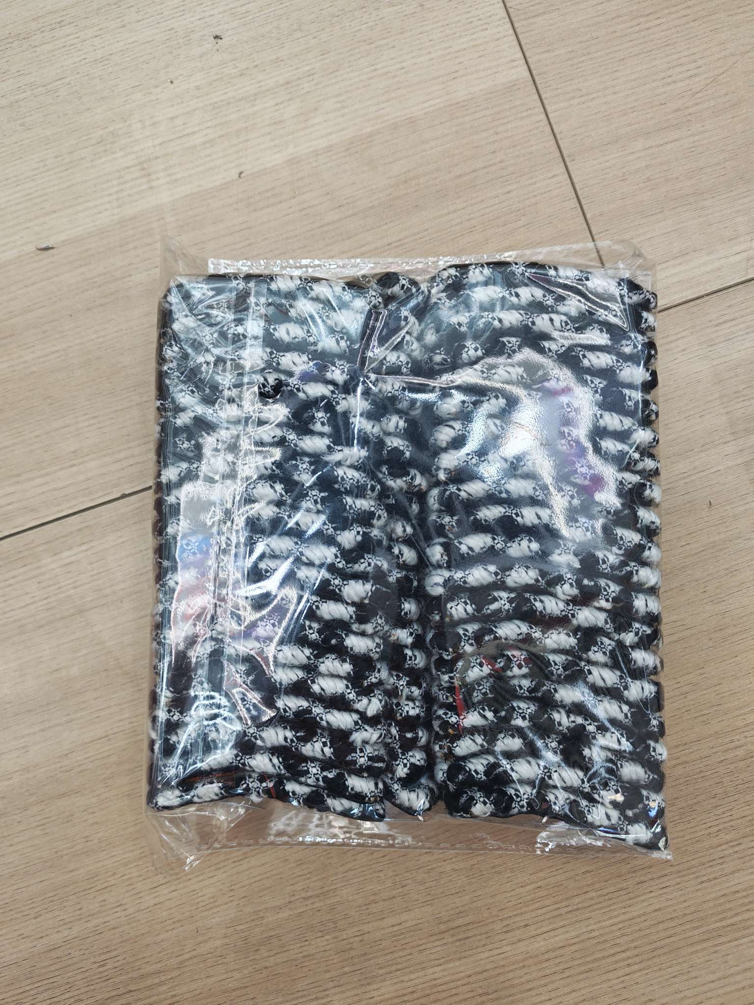 新年红色鲨鱼夹发夹鸭嘴抓夹发饰头饰时尚百搭女用装饰品