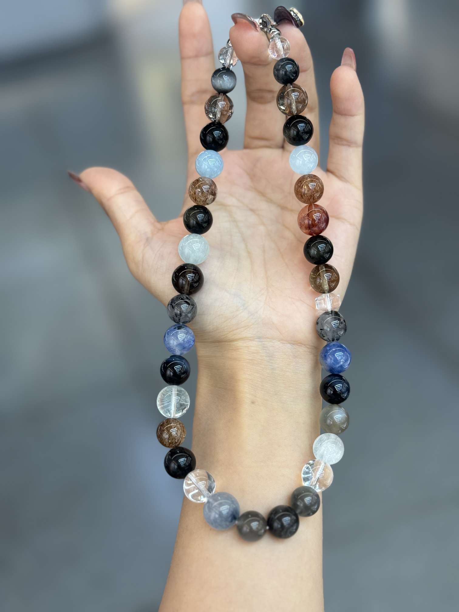   时尚珠宝  多宝水晶  黑曜石  彩发晶  海蓝宝  海纹石  蓝纹玛瑙  白水晶  灰水晶 秋冬天必备