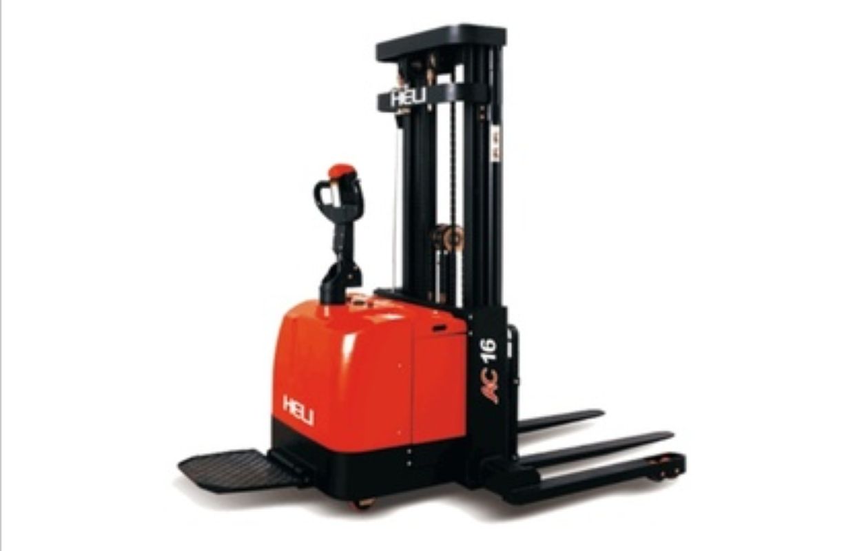 1.6吨门架宽腿电动堆垛车 诚信经营 童叟无欺 价格公道 性价比高