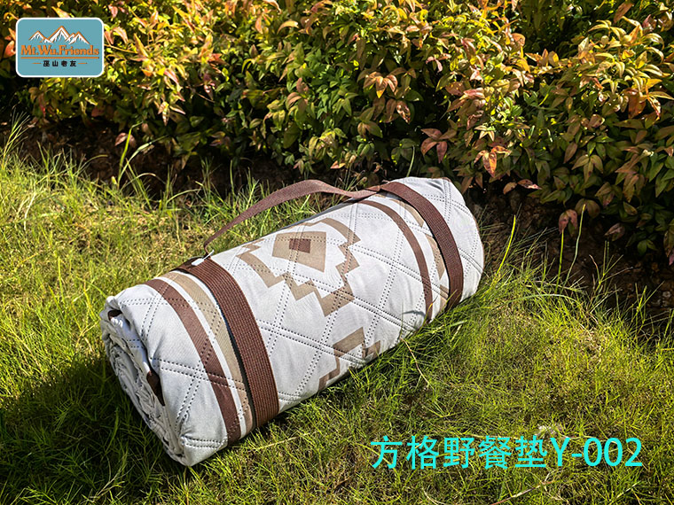 巫山老友户外加厚野餐垫防潮垫野炊露营草坪沙滩垫收纳便捷手提详情6