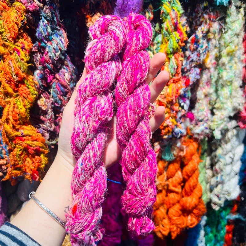 DIY imported new silk yarn, purely handcrafted DIY accessories, decorative bags, necklaces and bracelets Item Picture
