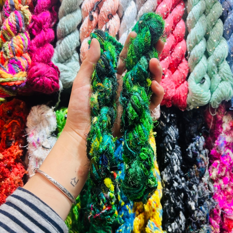 DIY imported new silk yarn, purely handcrafted DIY accessories, accessories, decorative bags, necklaces, bracelets, and accessories... 2 details Picture
