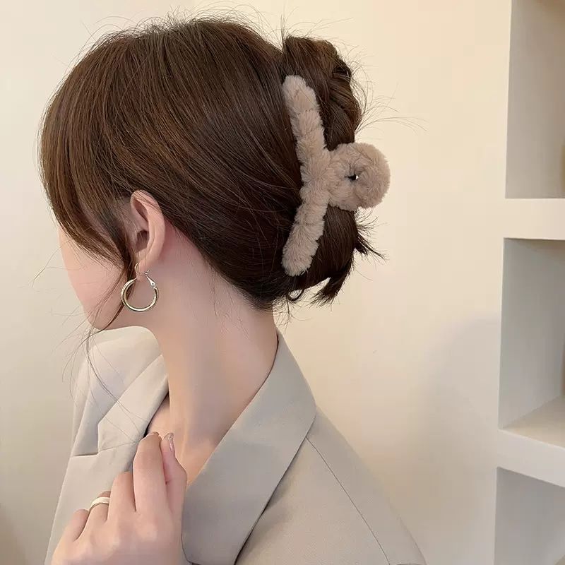 Extra-large 15CM hair volume, autumn and winter hair clips, shark clips, ins, high appearance level, large updo headwear, winter grappling clips, extra-large 15CM hair volume, autumn and winter hair clips, shark clips, ins, high appearance level, large updo detail image 3