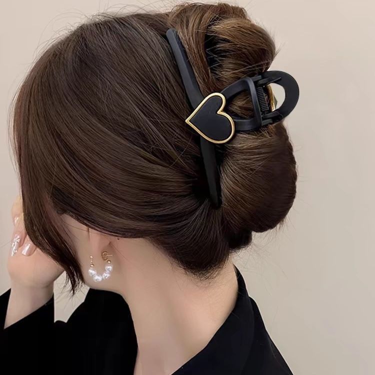 Xiaoxiang style high-end women's back head new hair clip Shark clip simple matte hair clip accessory Xiaoxiang style high-end women's back head new hair clip shark clip simple matte hair clip accessory Xiaoxiang style Specification image
