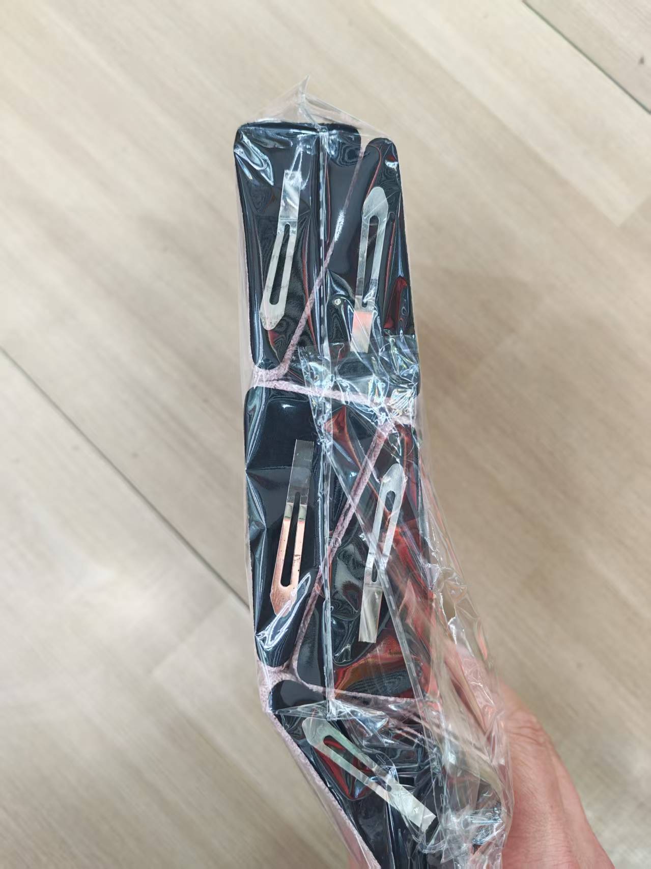 发夹/鲨鱼夹/新年红色发夹/鸭嘴夹/抓夹细节图