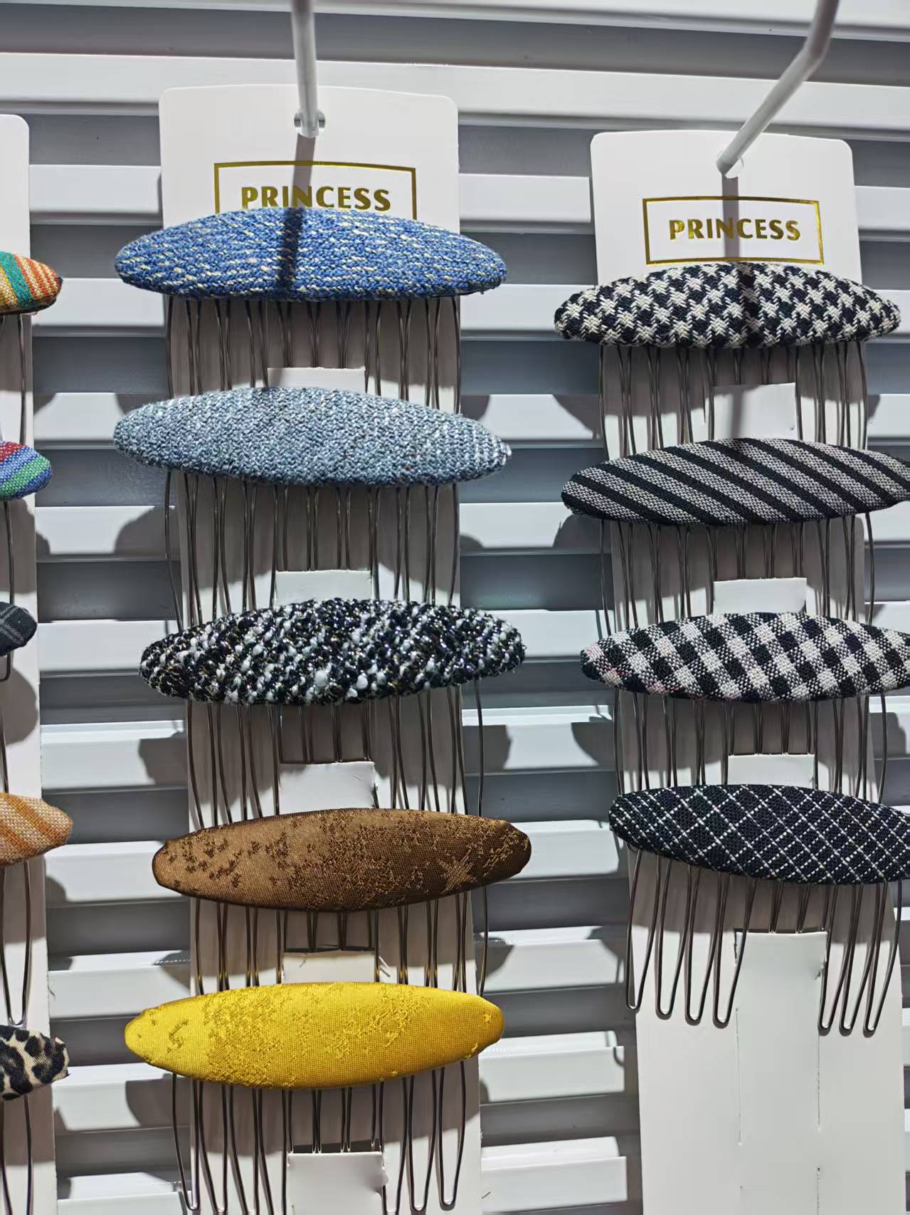 义乌兴泉百货/盘发器蓬松夹/编发器/工具/牛黄降压丸细节图