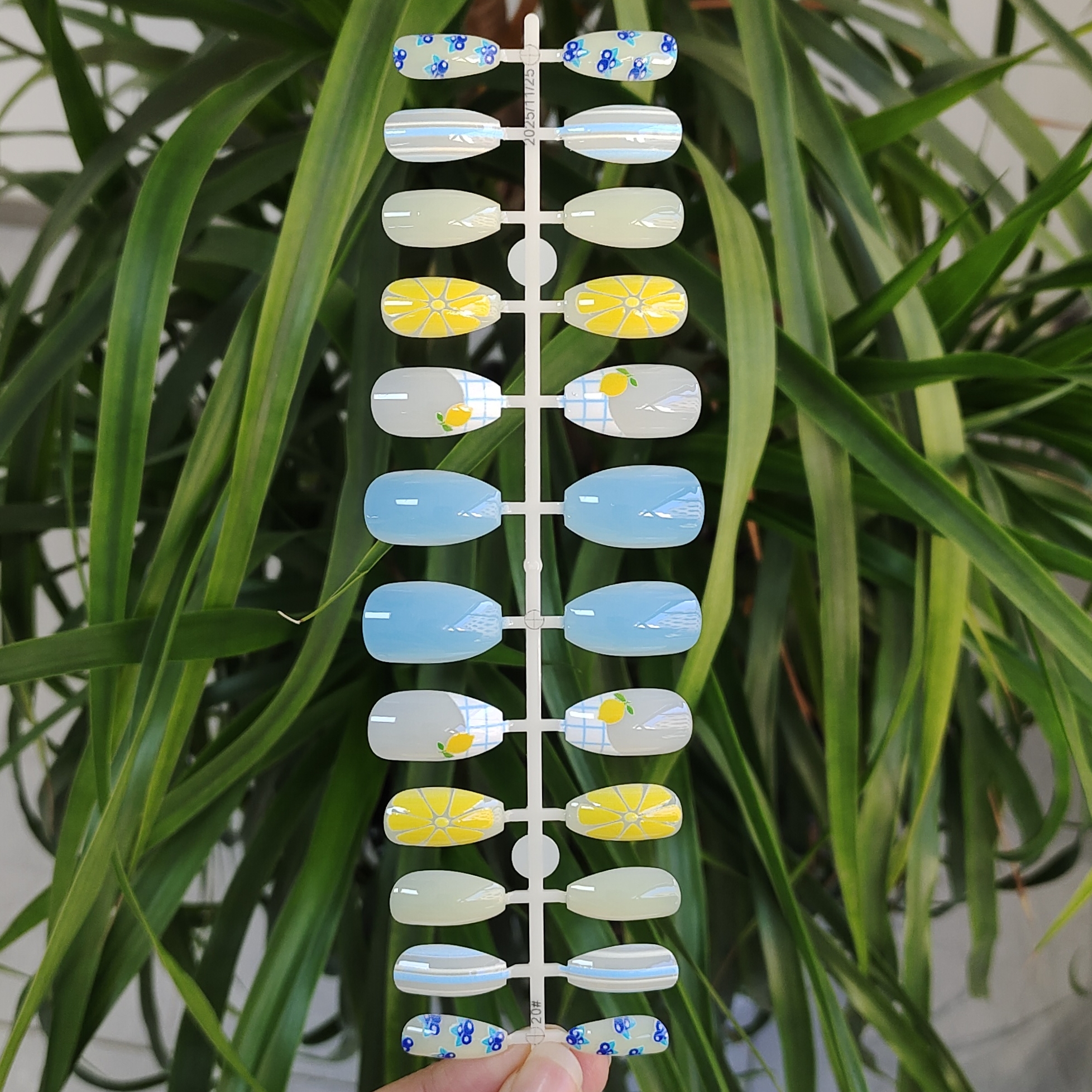 24 PCS PRESS ON NAIL TIPS COFFIN SHAPE PRINTING CRAFT WITH LEMON PATTERN  full figure