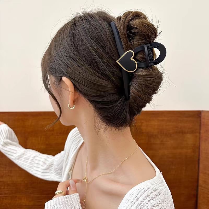 Xiaoxiang style high-end women's back head new hair clip Shark clip simple matte hair clip accessory Xiaoxiang style high-end women's back head new hair clip shark clip simple matte hair clip accessory Xiaoxiang style detail image 12
