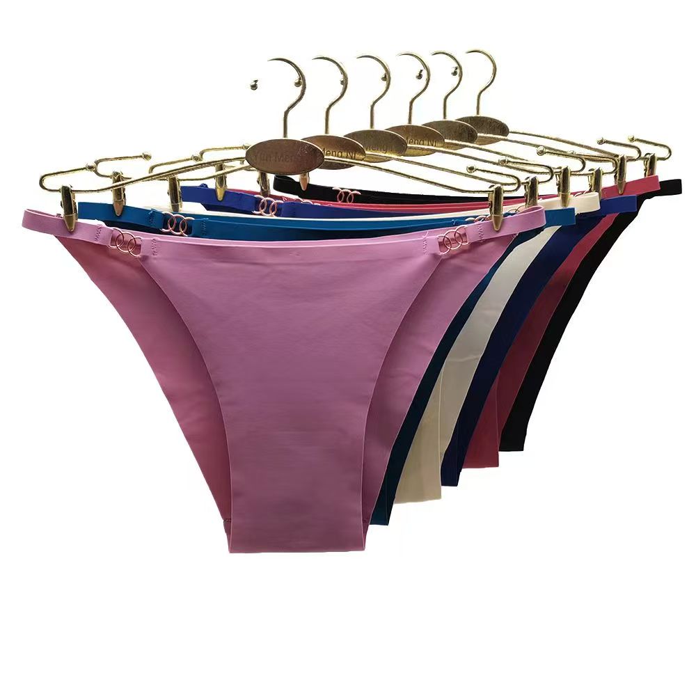 A new type of women's underwear that is seamless, does not squeeze the buttocks, and features ice silk, a pure and sexy yoga style for young women