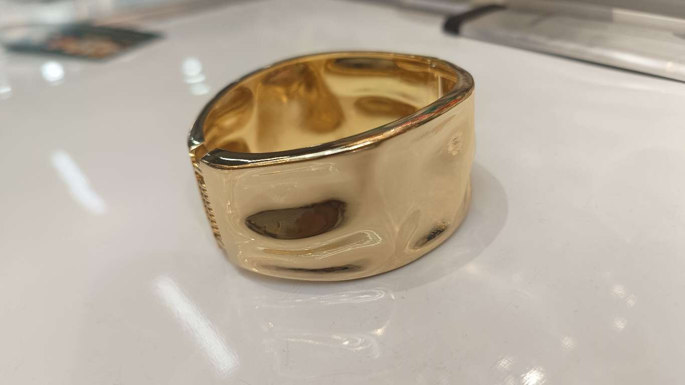 European and American simple and exaggerated wide-edge open corrugated bracelet