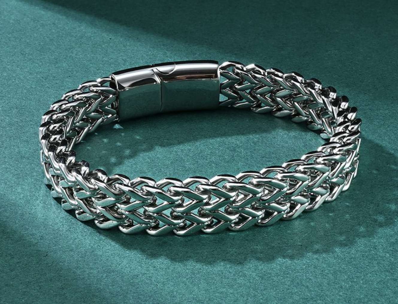 European and American personalized and trendy men's titanium steel bracelet accessories, hip-hop titanium steel bracelet men's simple stainless steel accessories Item Picture