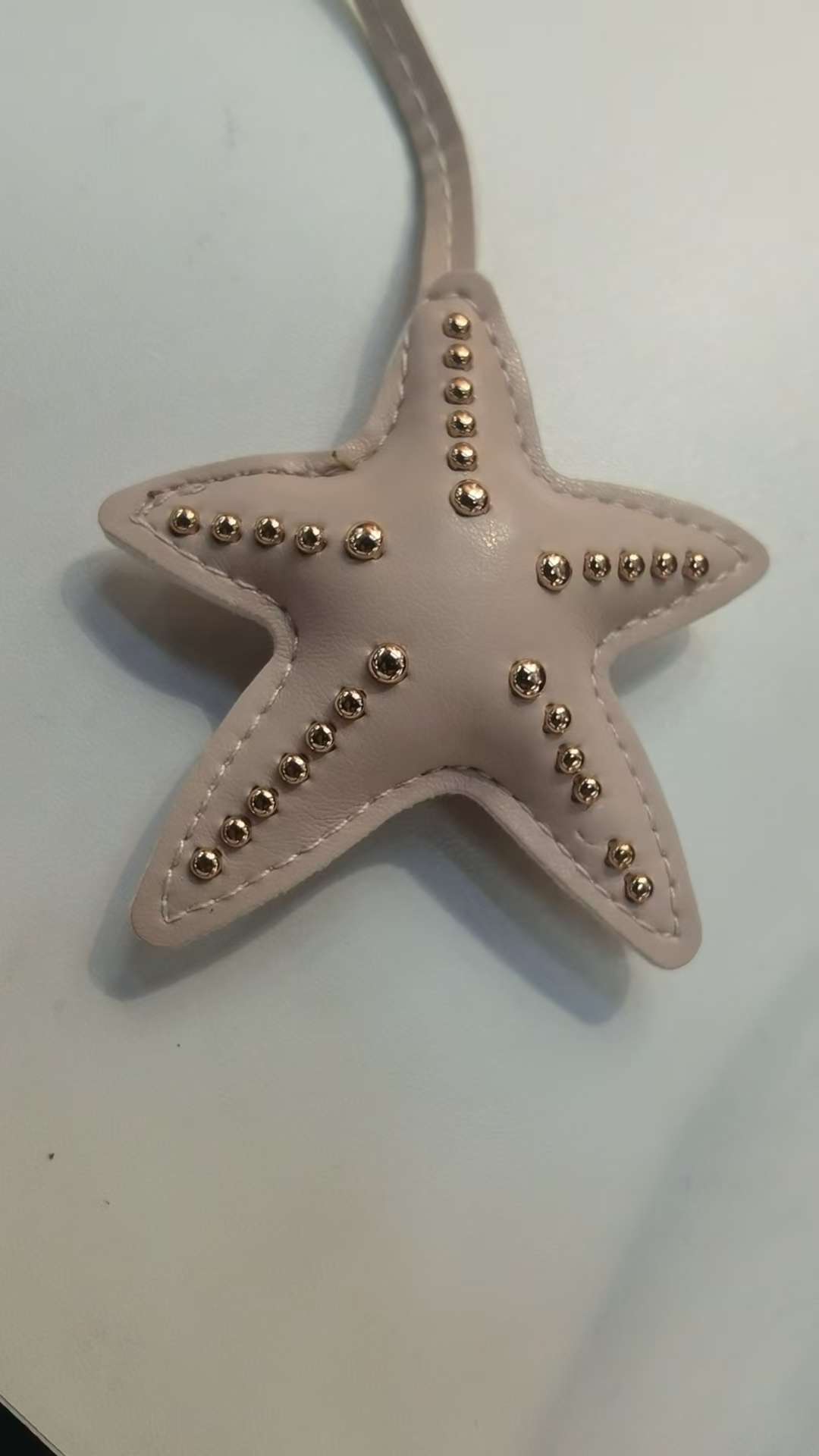 星星人陶泥镶钻饰品挂饰钥匙扣扁平钥匙圈时尚创意个性礼品