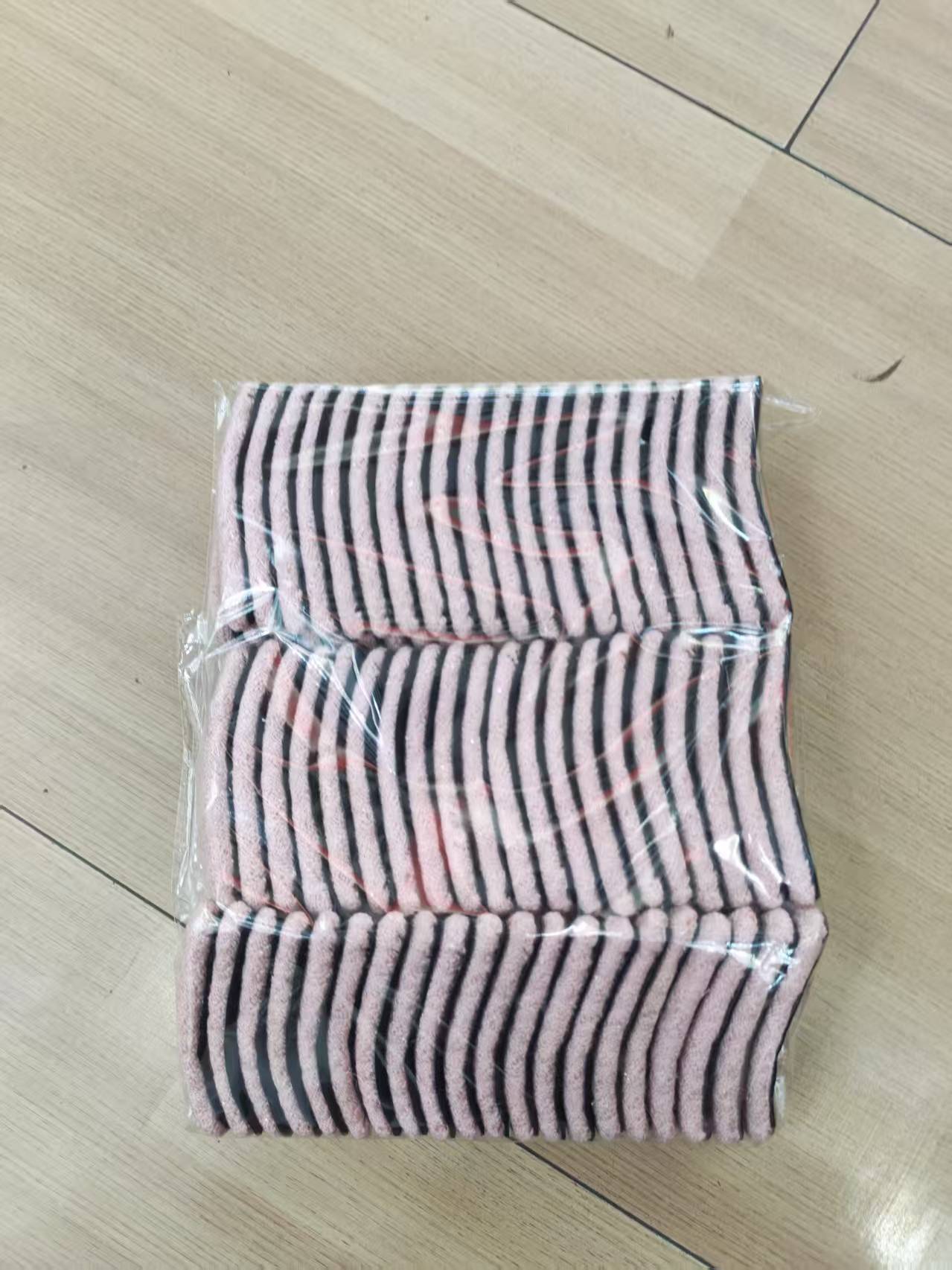 发夹/鲨鱼夹/新年红色发夹/鸭嘴夹/抓夹产品图