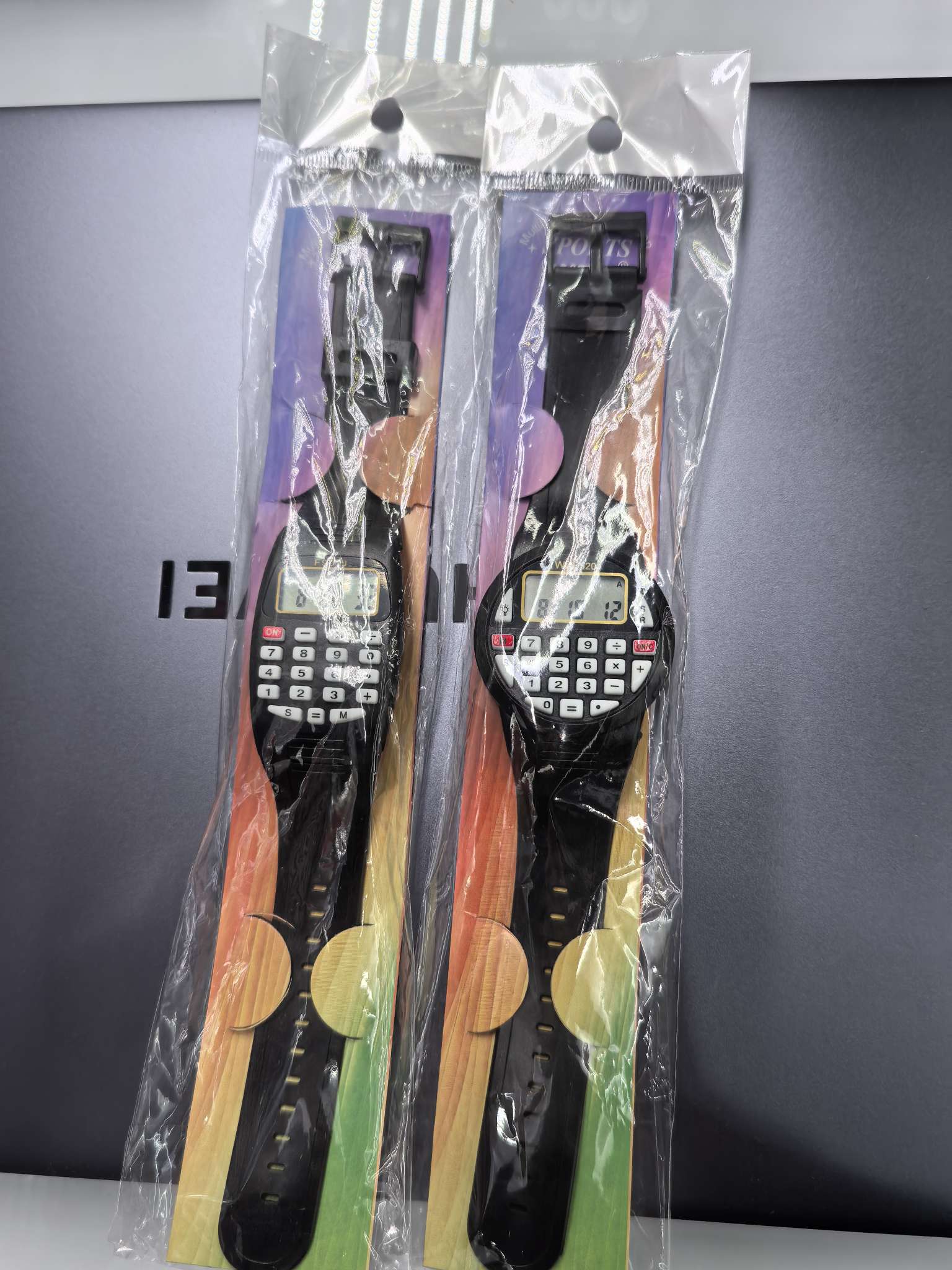 儿童玩具手表。