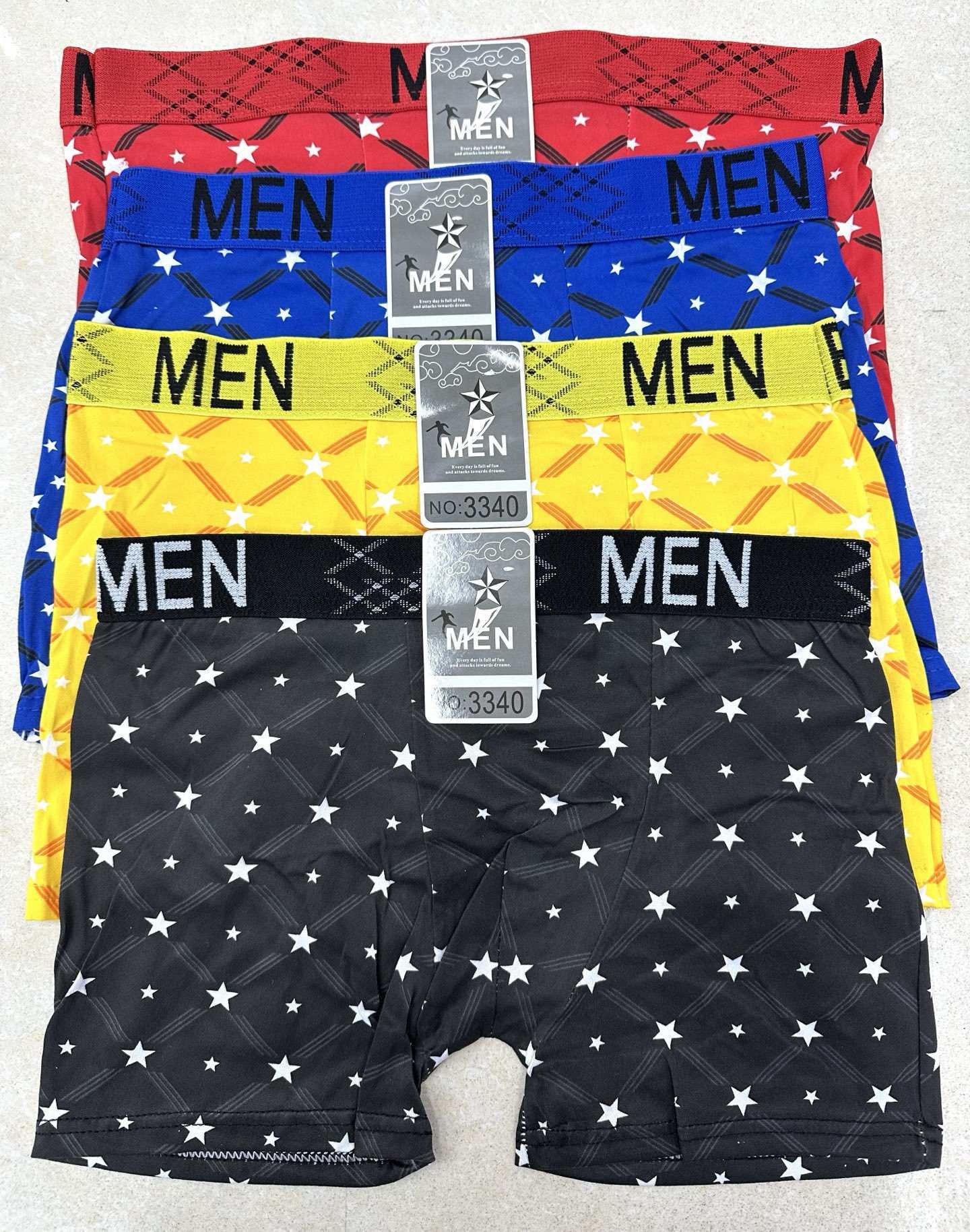 Ultra-low prices for export to Europe, America and Africa. Men's briefs with letter waist patterns, flat briefs and comfortable flat shorts. Men's briefs in stock and customizable patterns available details Picture