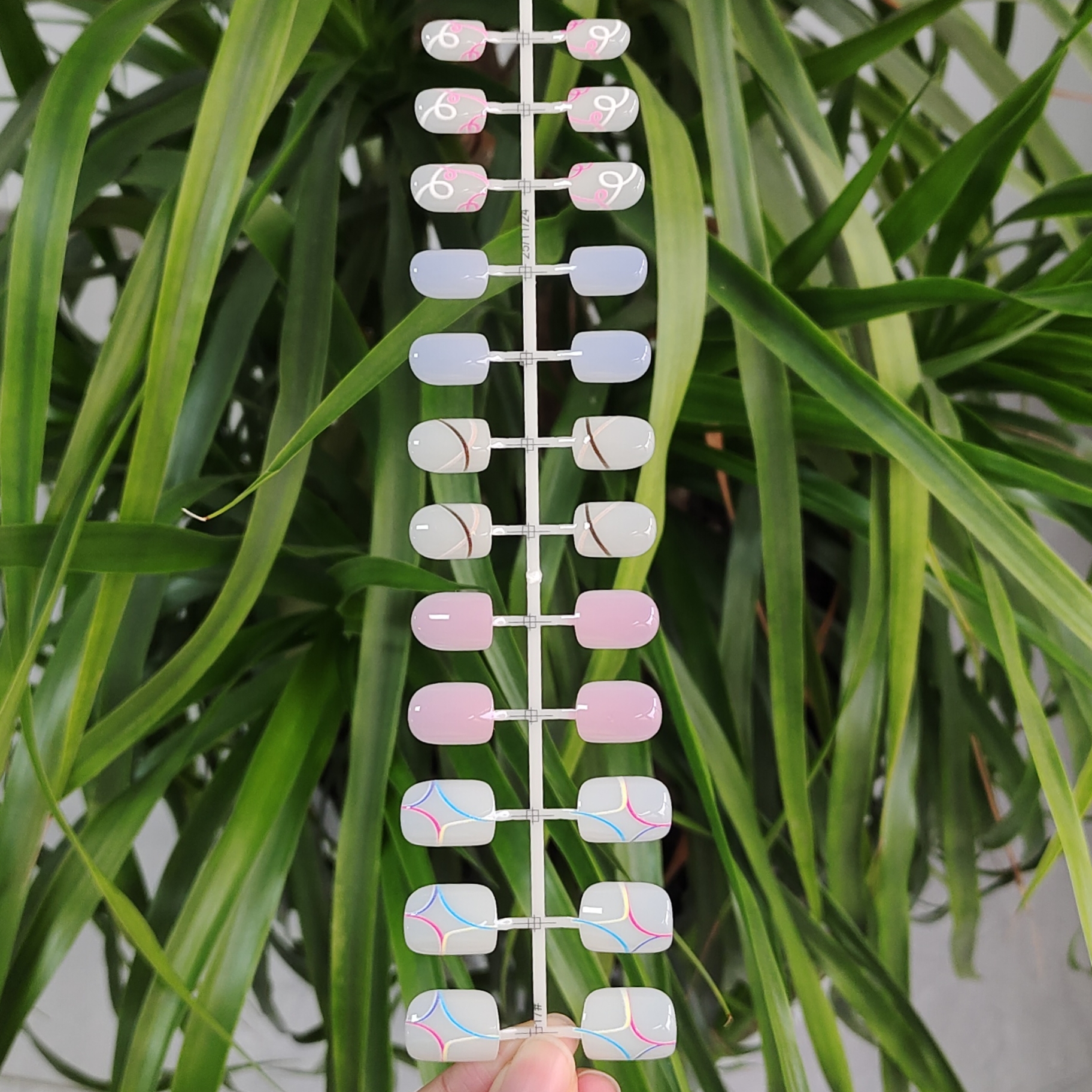 24 PCS PRESS ON NAIL TIPS SHORT ROUND SHAPE PRINTING CRAFT WITH RIBBON PATTERN full figure