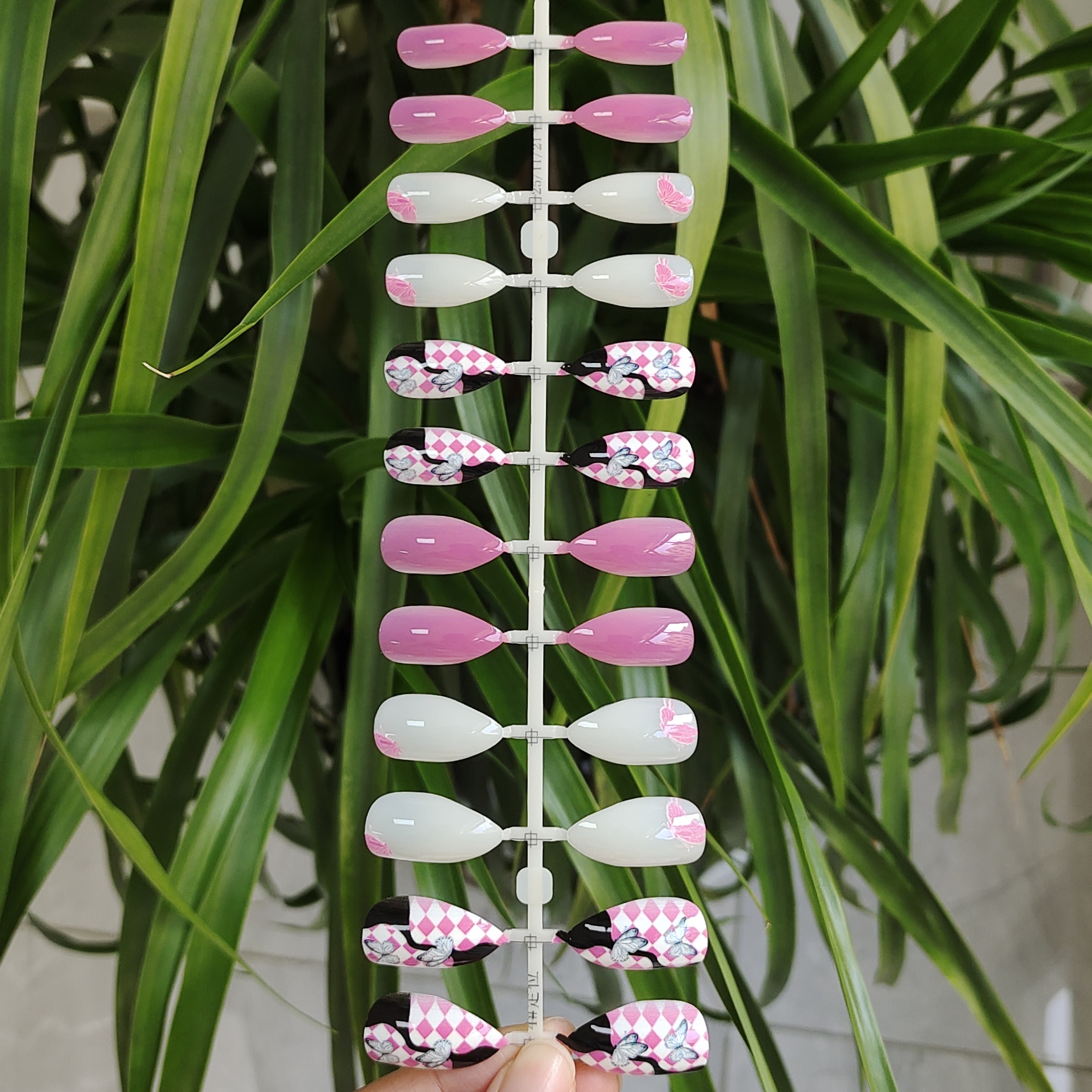 24 PCS PRESS ON NAIL TIPS STILETTO SHAPE PRINTING CRAFT WITH CHECKERED AND BUTTERFLY PATTERN full figure