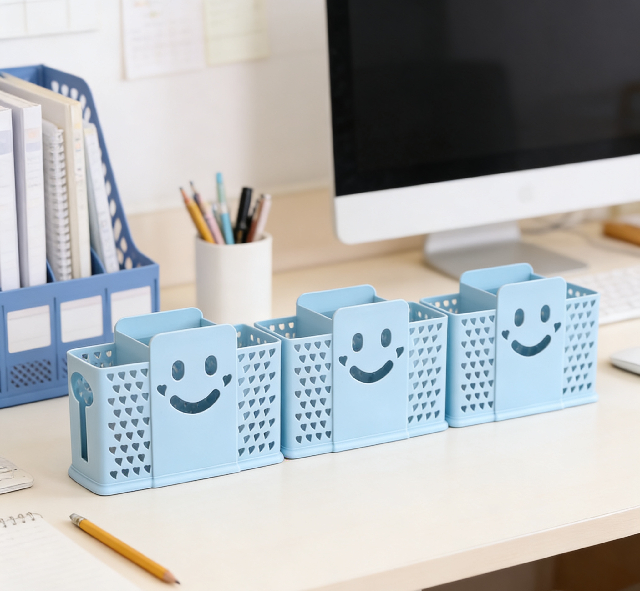 Smiling face 筷笼 multi-functional chopstick holder, plastic chopstick rest, draining household tableware storage rack, chopstick and spoon storage box Item Picture