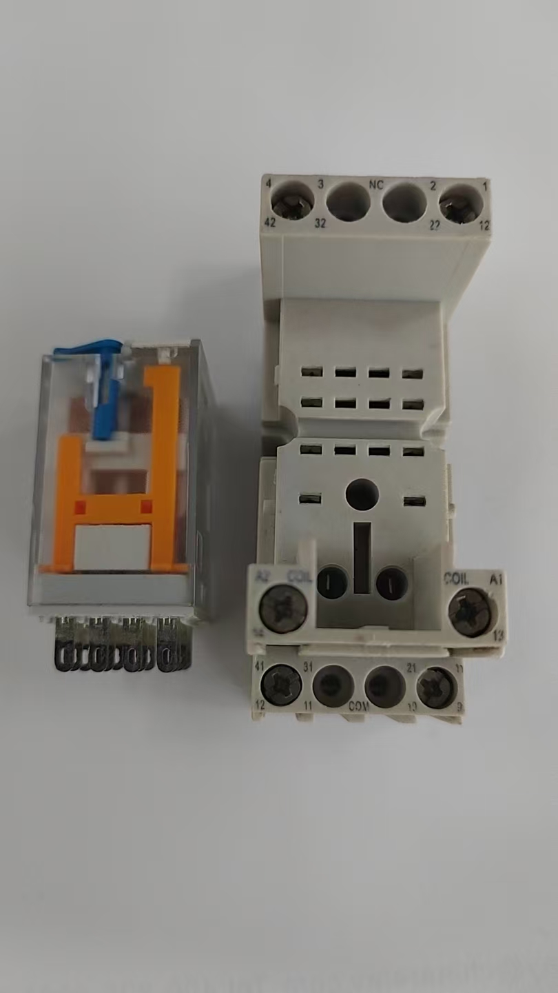 功率继电器实物图