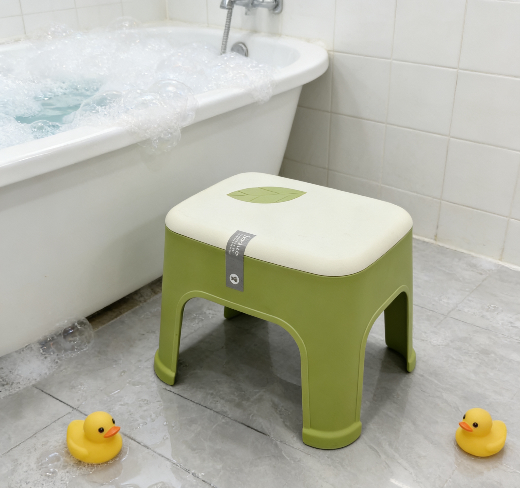 Creative green leaf plastic small square stool, home anti-slip seat cushion, children's small stool, cartoon green leaf plastic small stool, home children's anti-slip shoe-changing stool, bathroom low stool Specification image