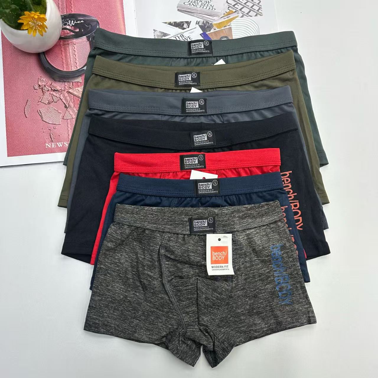 Comfortable flat-angle boys' underpants in stock for export to Europe, America and Africa, with mixed colors and sizes full figure