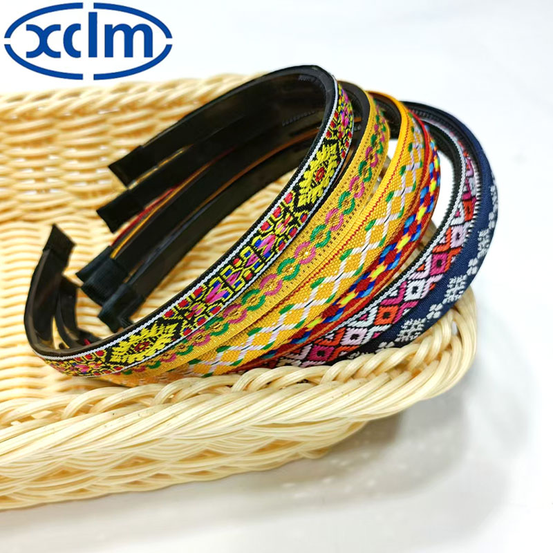 Retro hair clips, wide-brimmed hair bands, embroidered ethnic floral hair clips, facial wash headbands, new hair accessories, high head accessories, exquisite Application Scenario