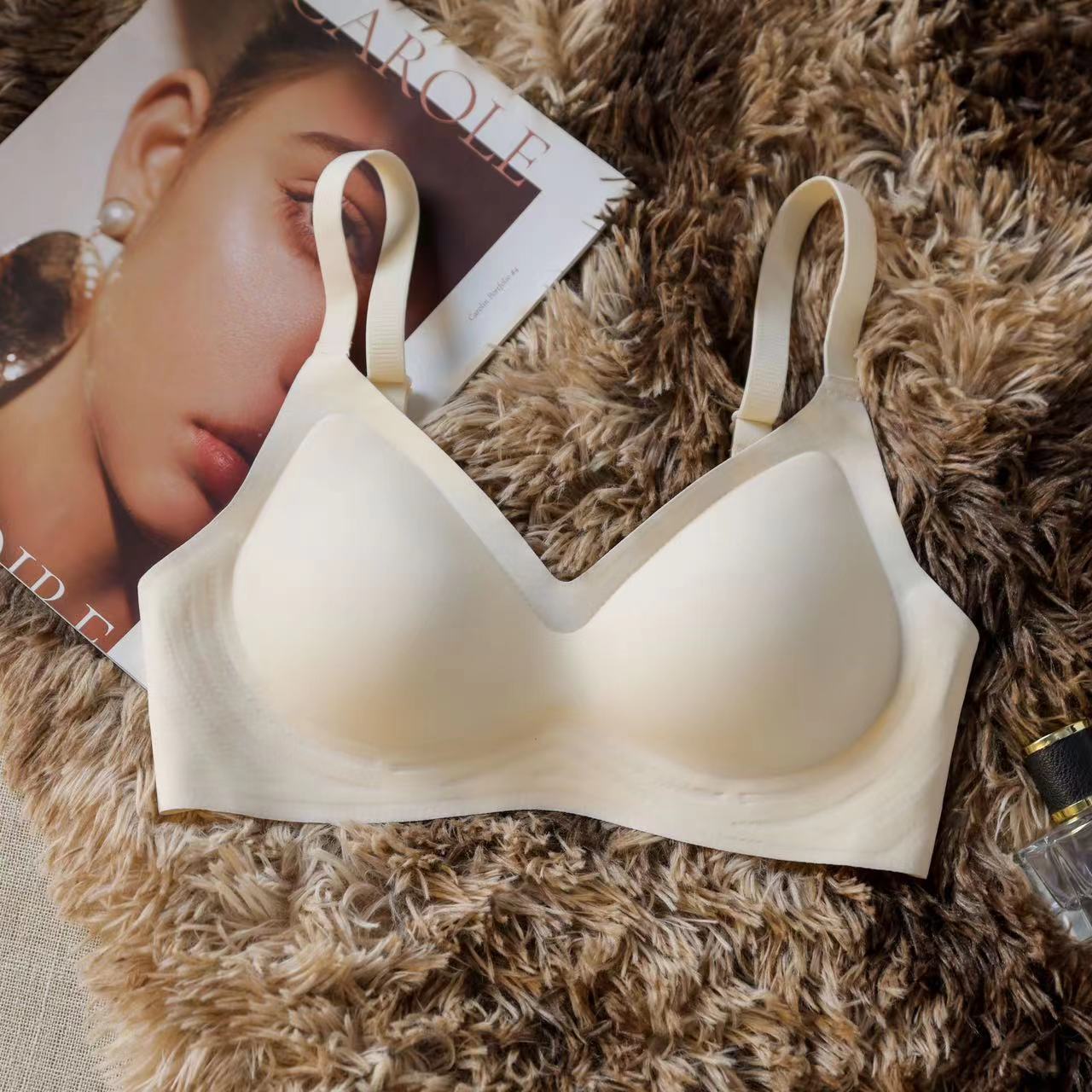 cloud seamless underwear women's small chest push up wireless soft support sports bra big chest small summer thin Item Picture