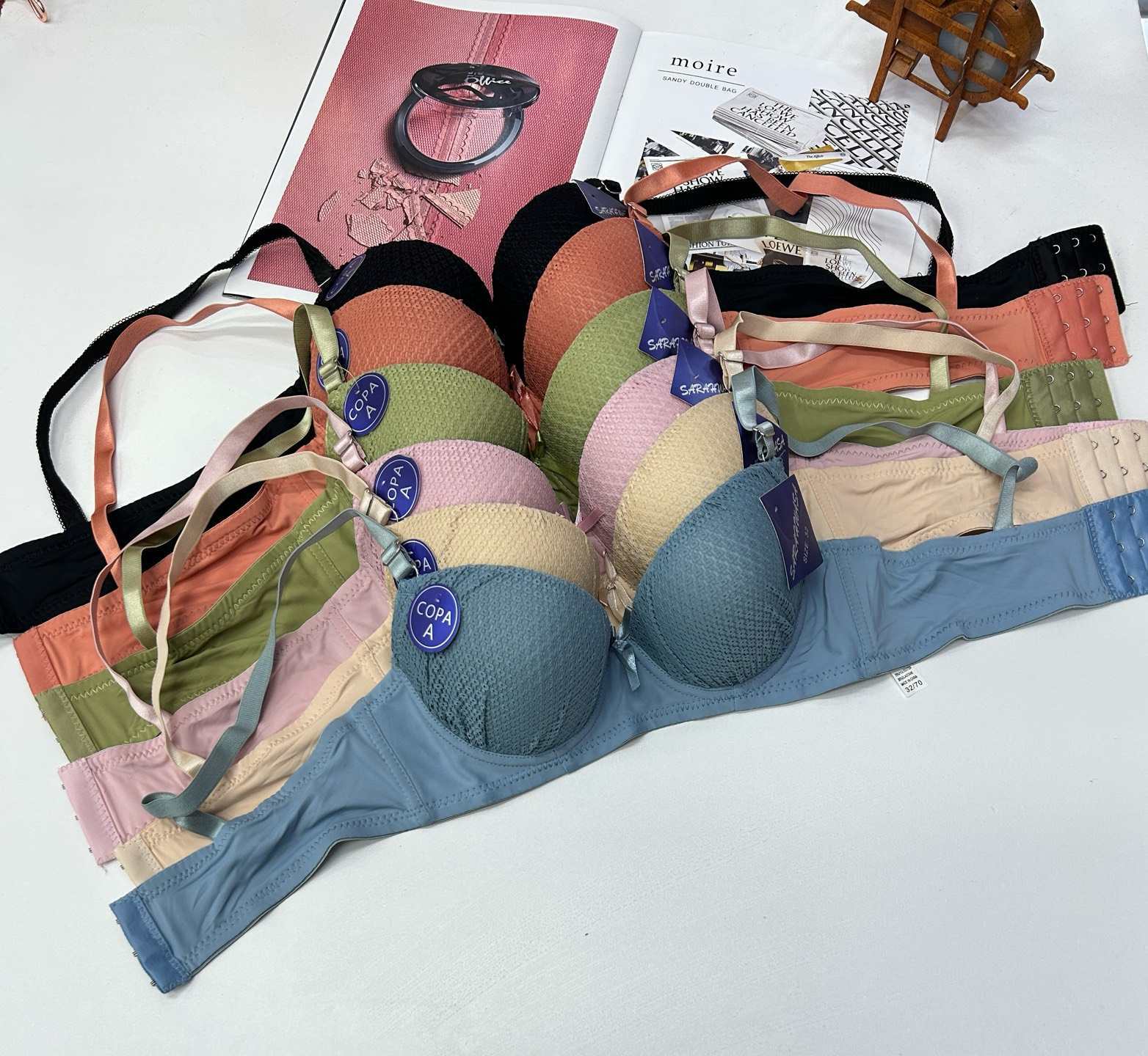 Southeast Asian thin, small-cut women's simple lingerie, lace-tightening, adjustable, sexy and breathable small bra, gathering bra with underwire, export women's bra, women's lingerie Specification drawing