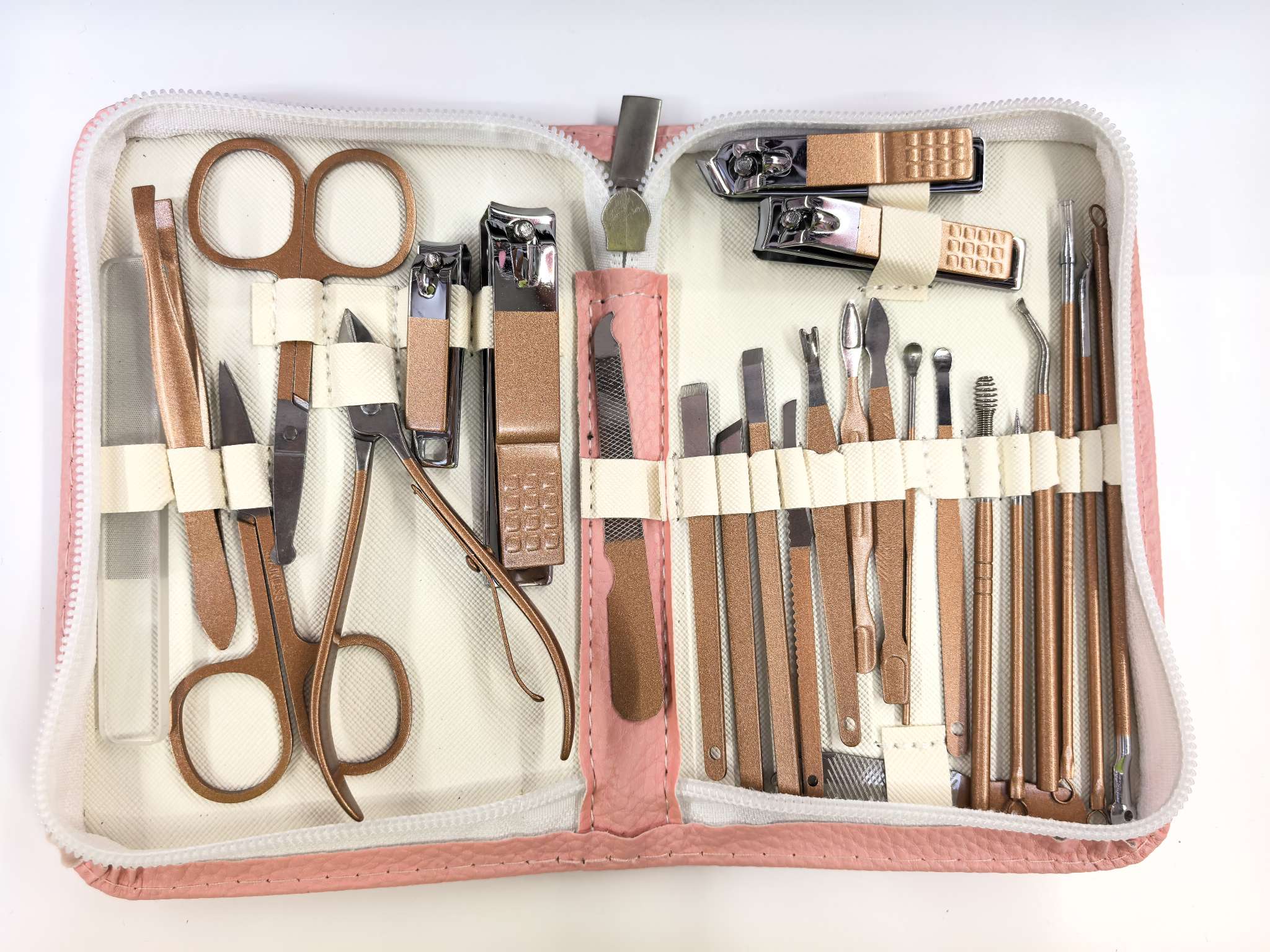 Nail clippers, dead skin trimmers, eyebrow trimmers, nail files, acne needles, and manicure sets details Picture