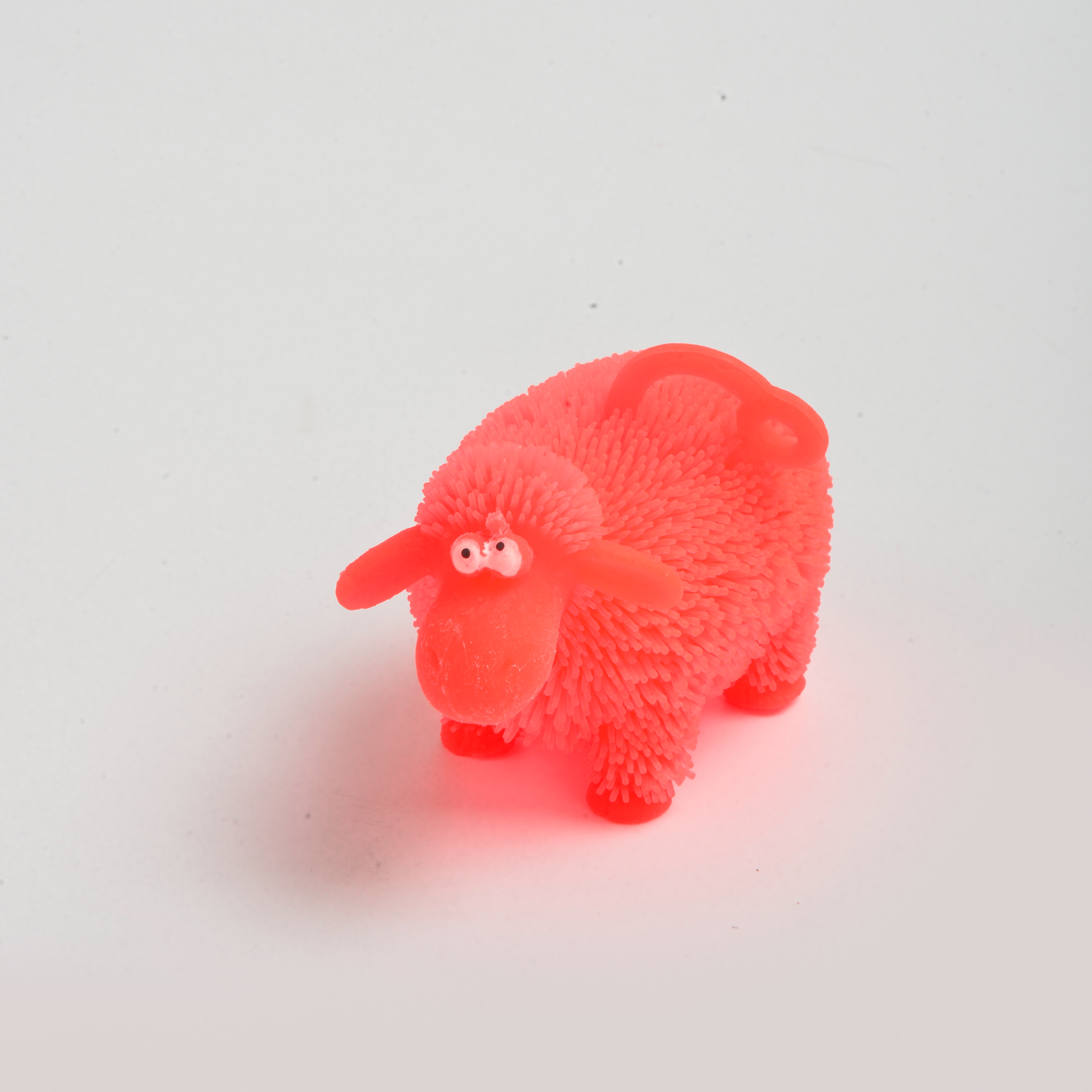 TPR Stress Relief Toy, Soft Bristle Glitter Toy with Light, YOYO Dolly Sheep Squeeze Fun Stress Relief Puzzle Toy Application Scenario