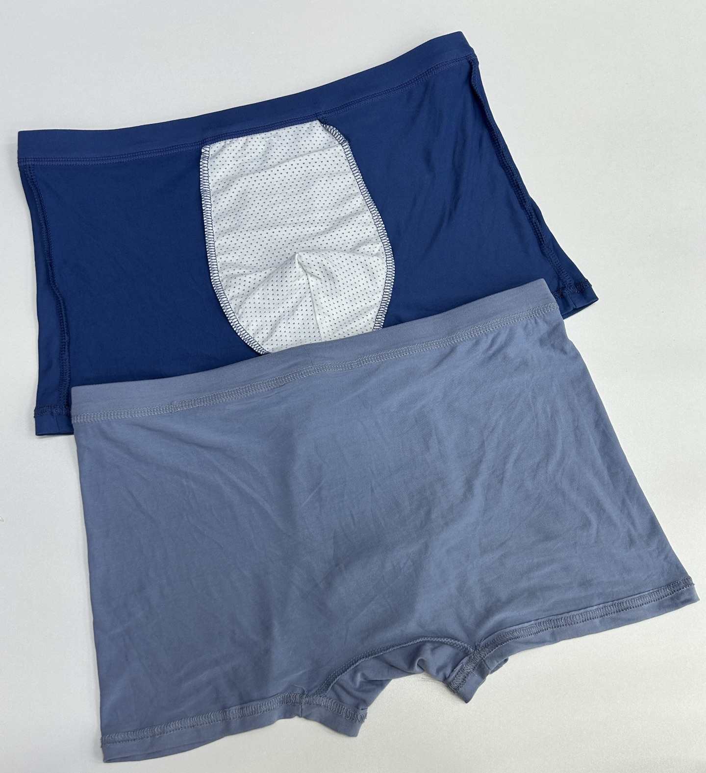 Men's simple and casual milk silk underwear for export to the Middle East, South America and Africa, flat-leg pants, comfortable and breathable, skin-friendly and soft on the upper body, men's epoxy resin underwear Item Picture