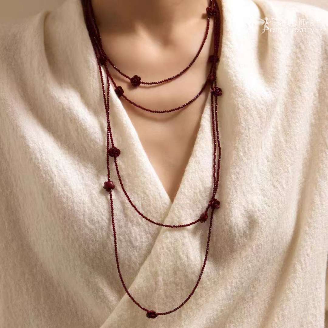 诗洛琪饰品时尚秋冬红玫瑰长款项链串珠颈饰女叠戴毛衣链气质小众潮流轻奢