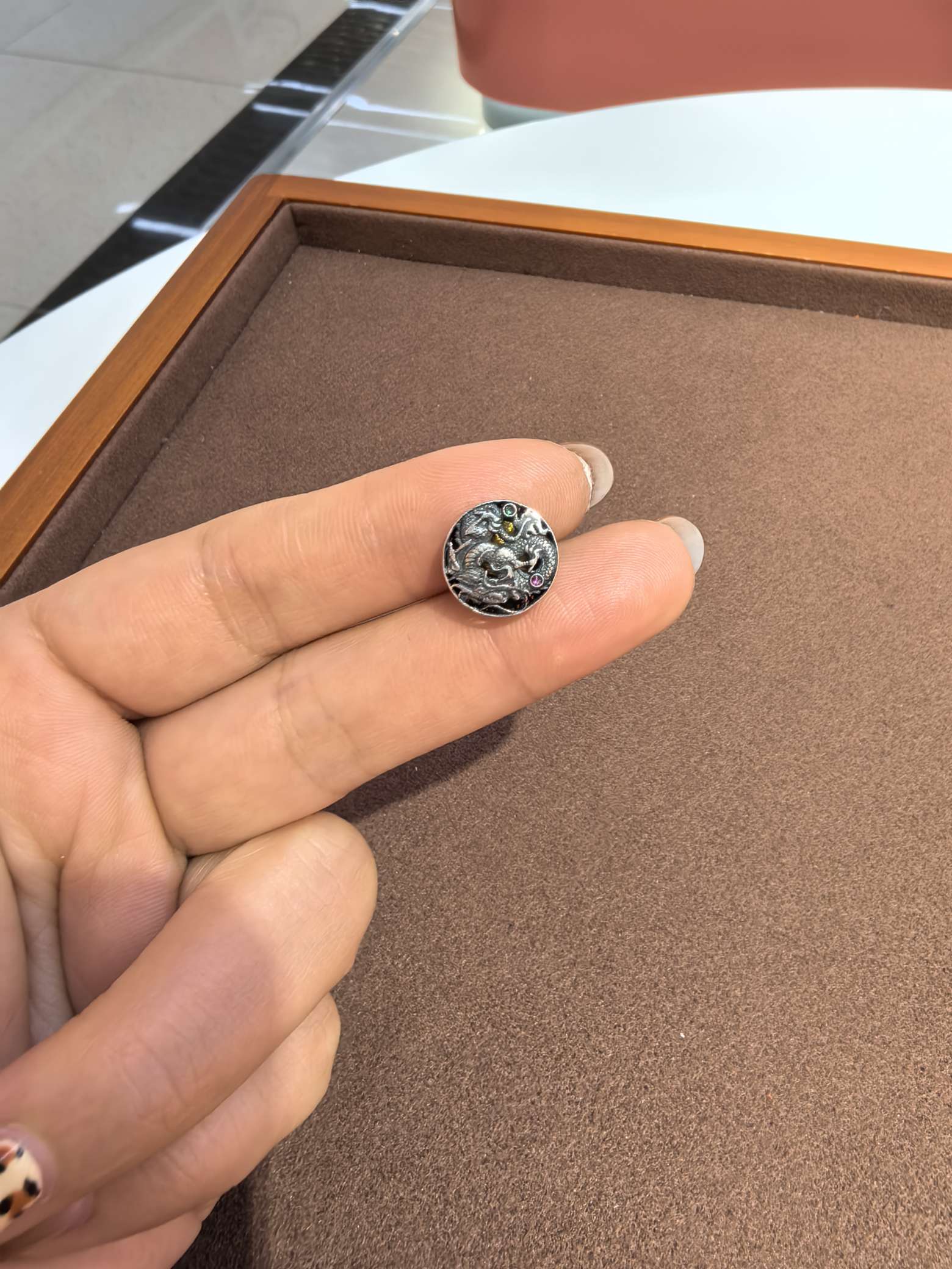 s925 Old Silver Mountain Ghost Spending Money Playing with Pearls Accessory p1305 details Picture