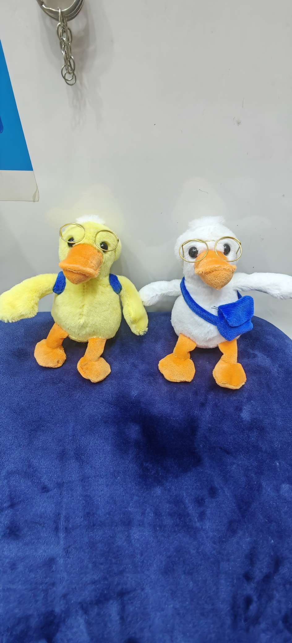 毛绒公仔钥匙扣扁平钥匙圈钥匙扣陶泥镶钻星星人钥匙挂