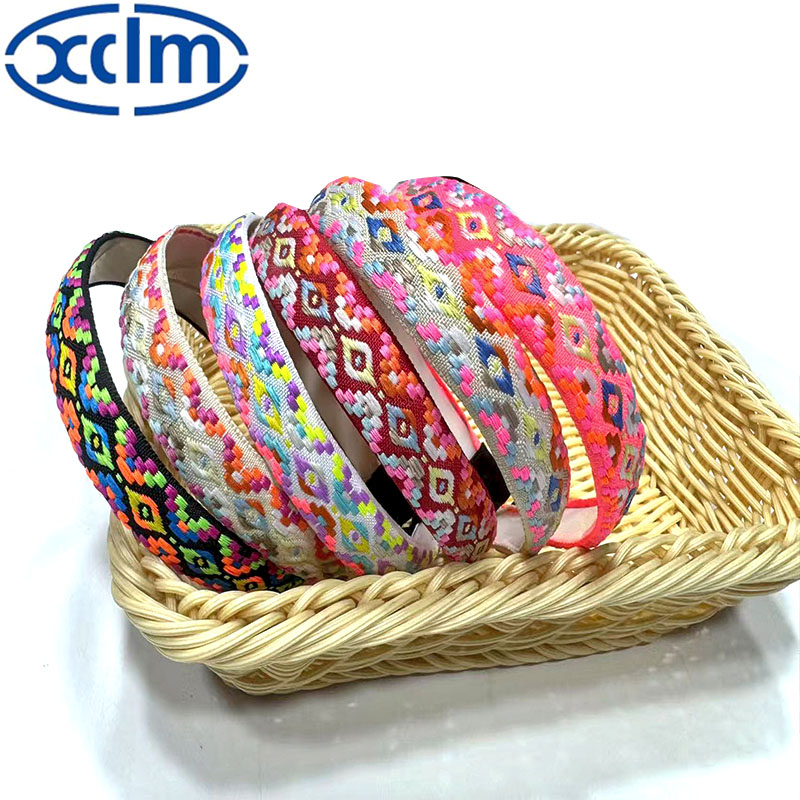 Retro hairpins, wide-brimmed hair bands, embroidered ethnic floral hair clips, face wash headbands, new hair accessories, eye-catching, widened and exquisite